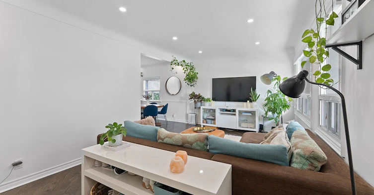 76 Foch Avenue, Toronto, ON, M8W 3X4 - 5