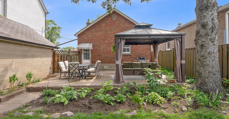 76 Foch Avenue, Toronto, ON, M8W 3X4 - 46