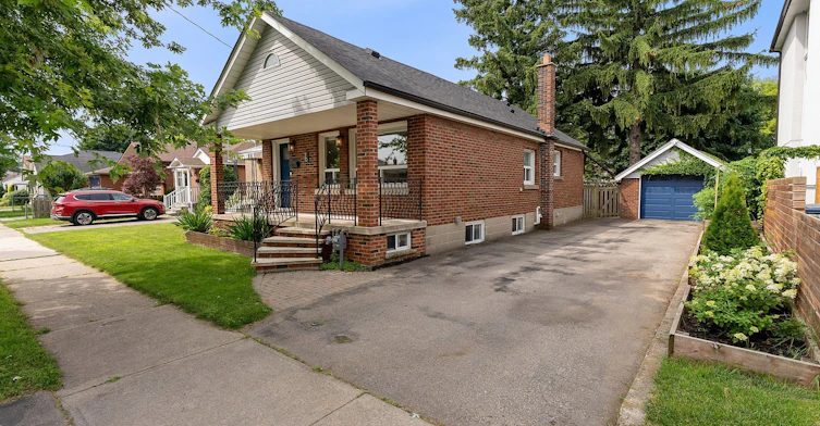 76 Foch Avenue, Toronto, ON, M8W 3X4