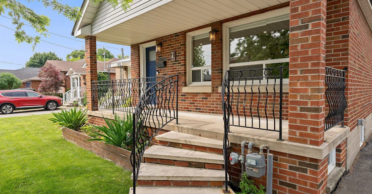 76 Foch Avenue, Toronto, ON, M8W 3X4 - 4
