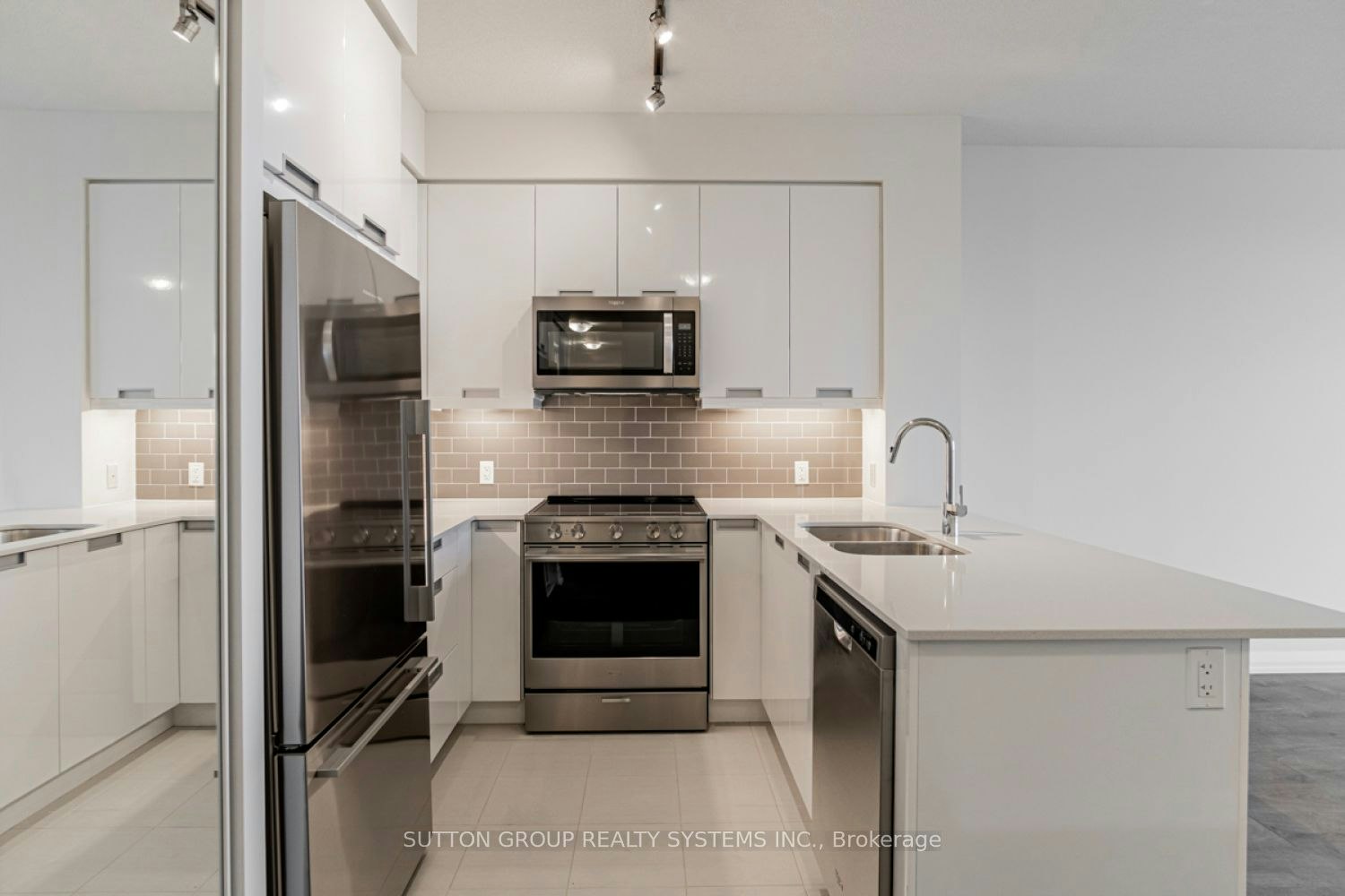 3211-35 Watergarden Drive, Mississauga, ON, L5R 0G8 - 5