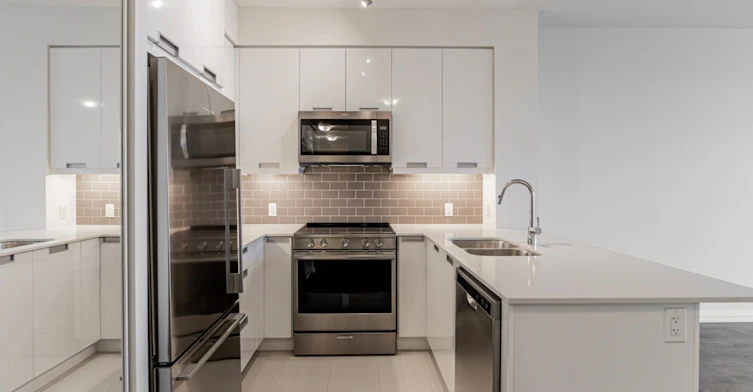3211-35 Watergarden Drive, Mississauga, ON, L5R 0G8 - 5