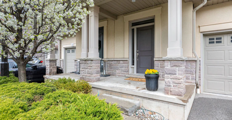 5-5056 New Street, Burlington, ON, L7L 1V1 - 2