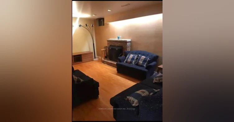 1053 Manchester Crescent, Oakville, ON, L6M 1G2