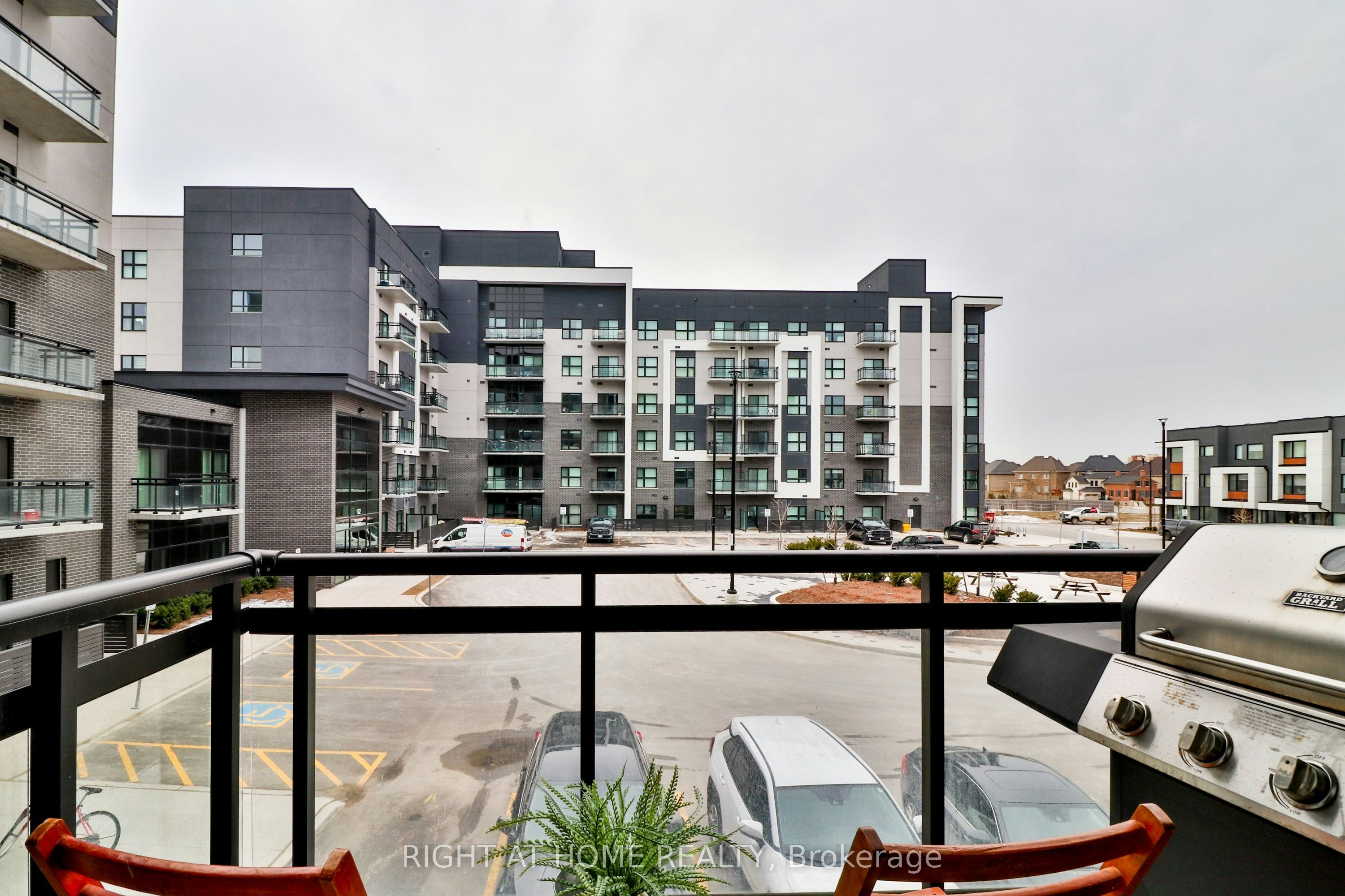 202-102 Grovewood Common, Oakville, ON, L6H 0X2 - 10