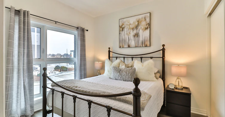 202-102 Grovewood Common, Oakville, ON, L6H 0X2 - 4