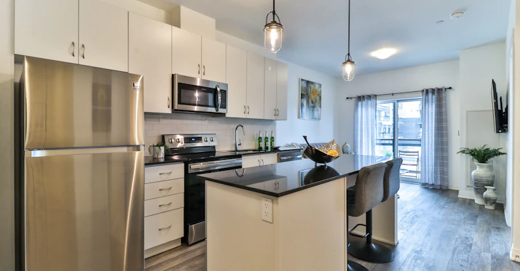 202-102 Grovewood Common, Oakville, ON, L6H 0X2 - 2