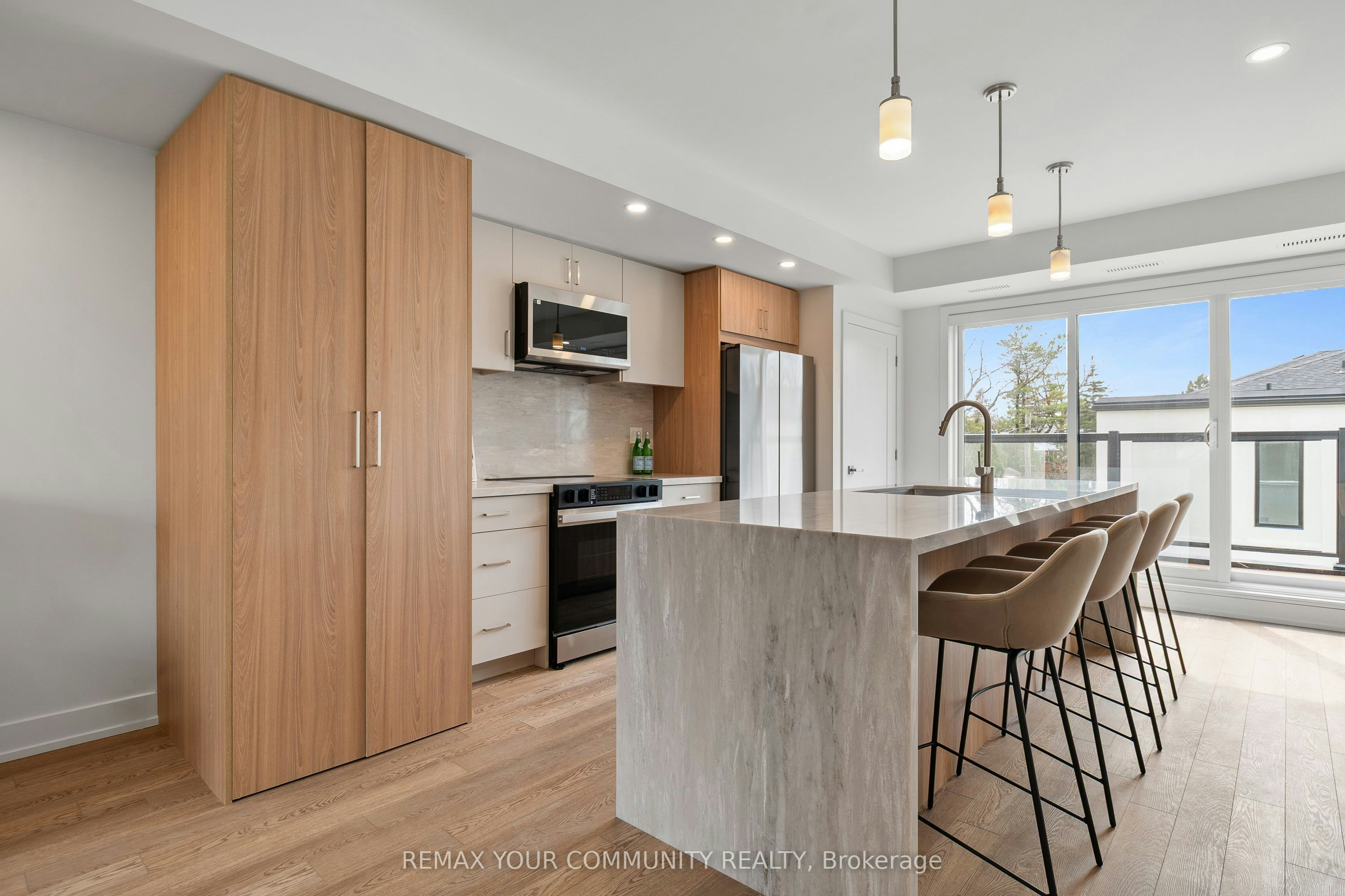 3-34 Poplar Avenue, Toronto, ON, M9B 3R4 - 5