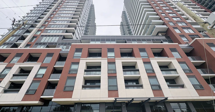 1820-4010 Eglinton Avenue W, Toronto, ON, M9A 0G5