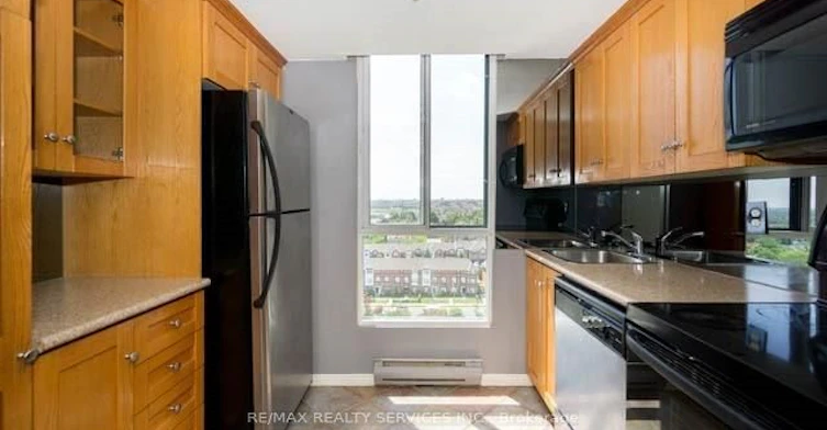 1016-145 Hillcrest Avenue, Mississauga, ON, L5B 3Z1 - 3