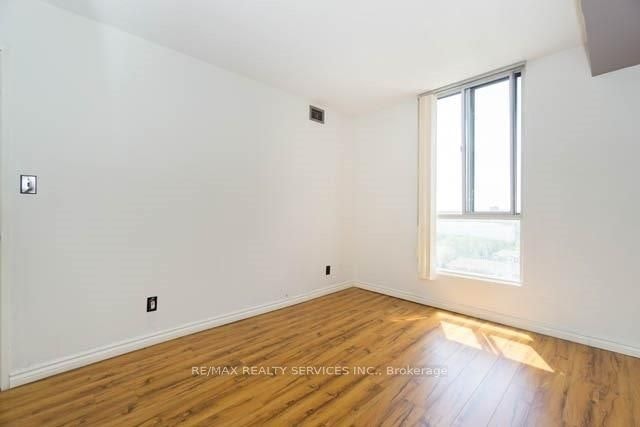 1016-145 Hillcrest Avenue, Mississauga, ON, L5B 3Z1 - 4