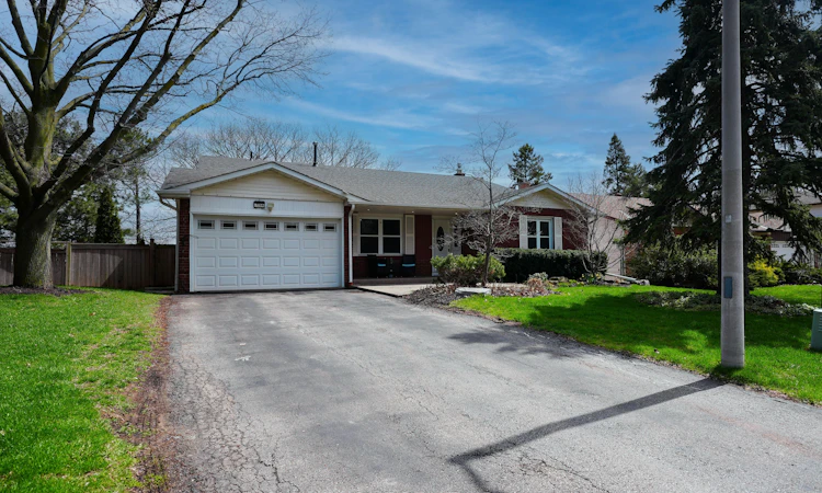 1266 Lakeview Drive
