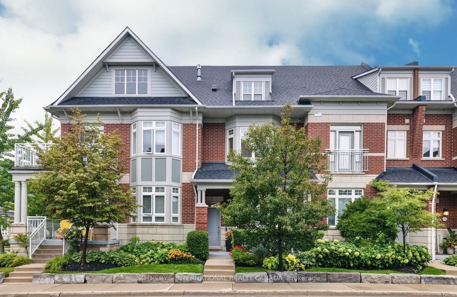 112 Waterside Drive, Mississauga, ON, L5G 4T8
