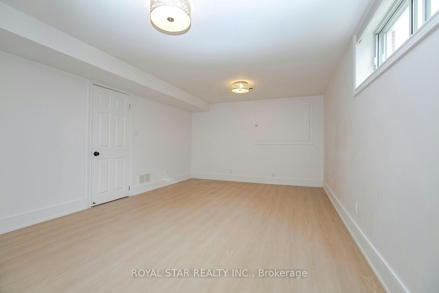 Upper-114 Wincott Drive, Toronto, ON, M9P 2P6 - 4