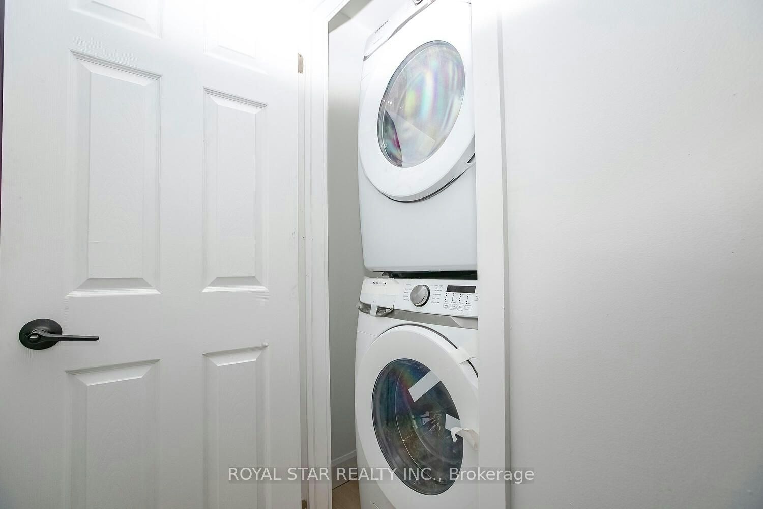 Upper-114 Wincott Drive, Toronto, ON, M9P 2P6 - 10