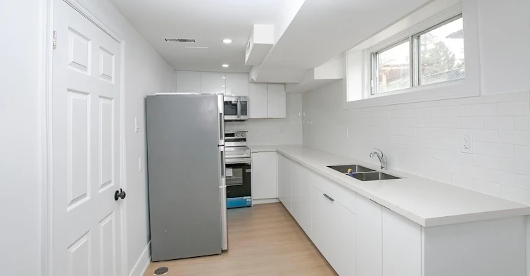 Upper-114 Wincott Drive, Toronto, ON, M9P 2P6 - 5