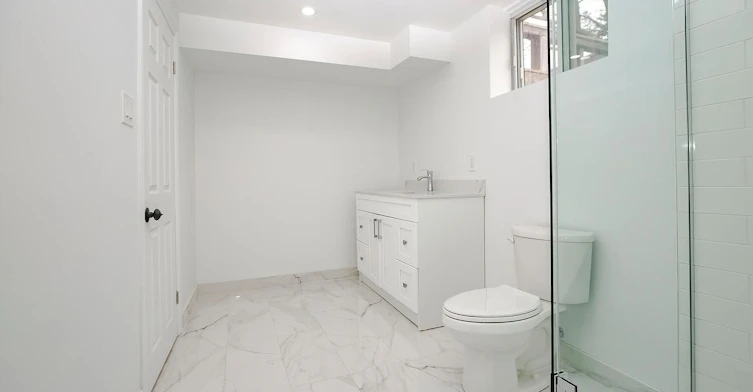 Upper-114 Wincott Drive, Toronto, ON, M9P 2P6 - 9