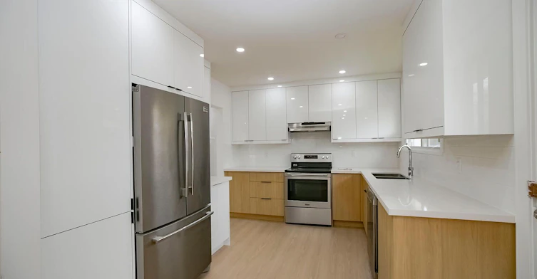 Upper-114 Wincott Drive, Toronto, ON, M9P 2P6 - 11