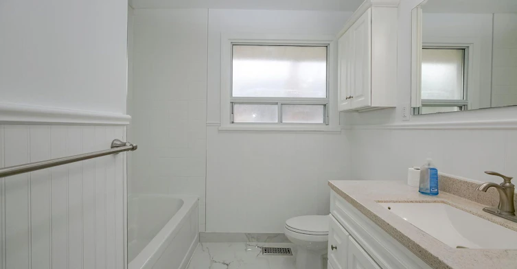 Upper-114 Wincott Drive, Toronto, ON, M9P 2P6 - 12