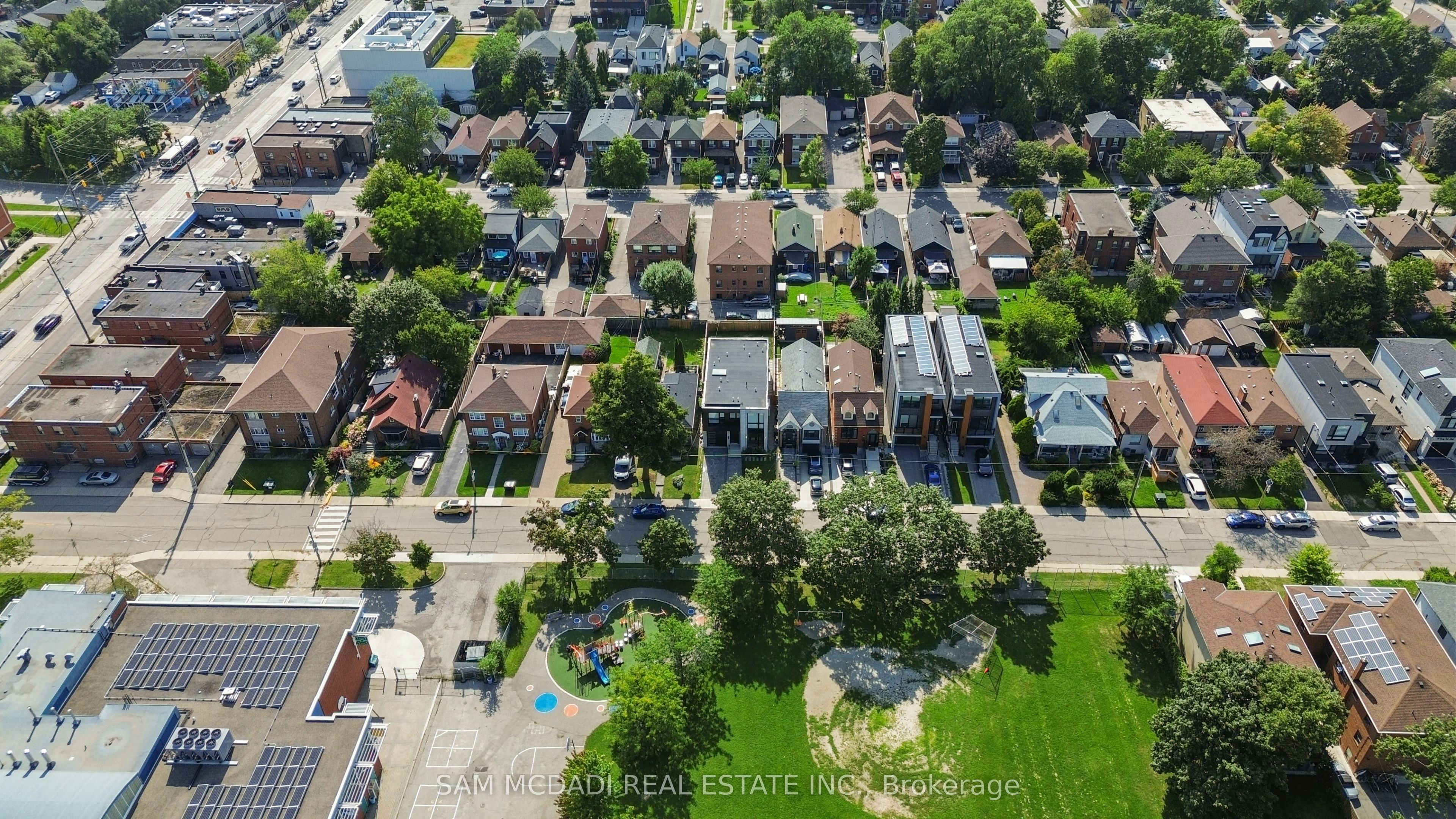 24 Twenty First Street, Toronto, ON, M8V 3L7 - 40