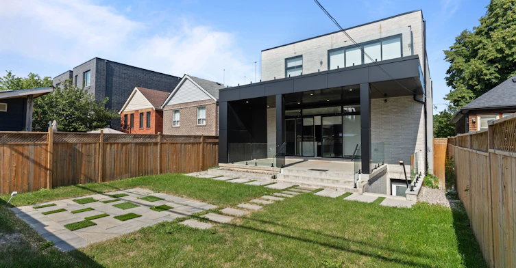 24 Twenty First Street, Toronto, ON, M8V 3L7 - 36