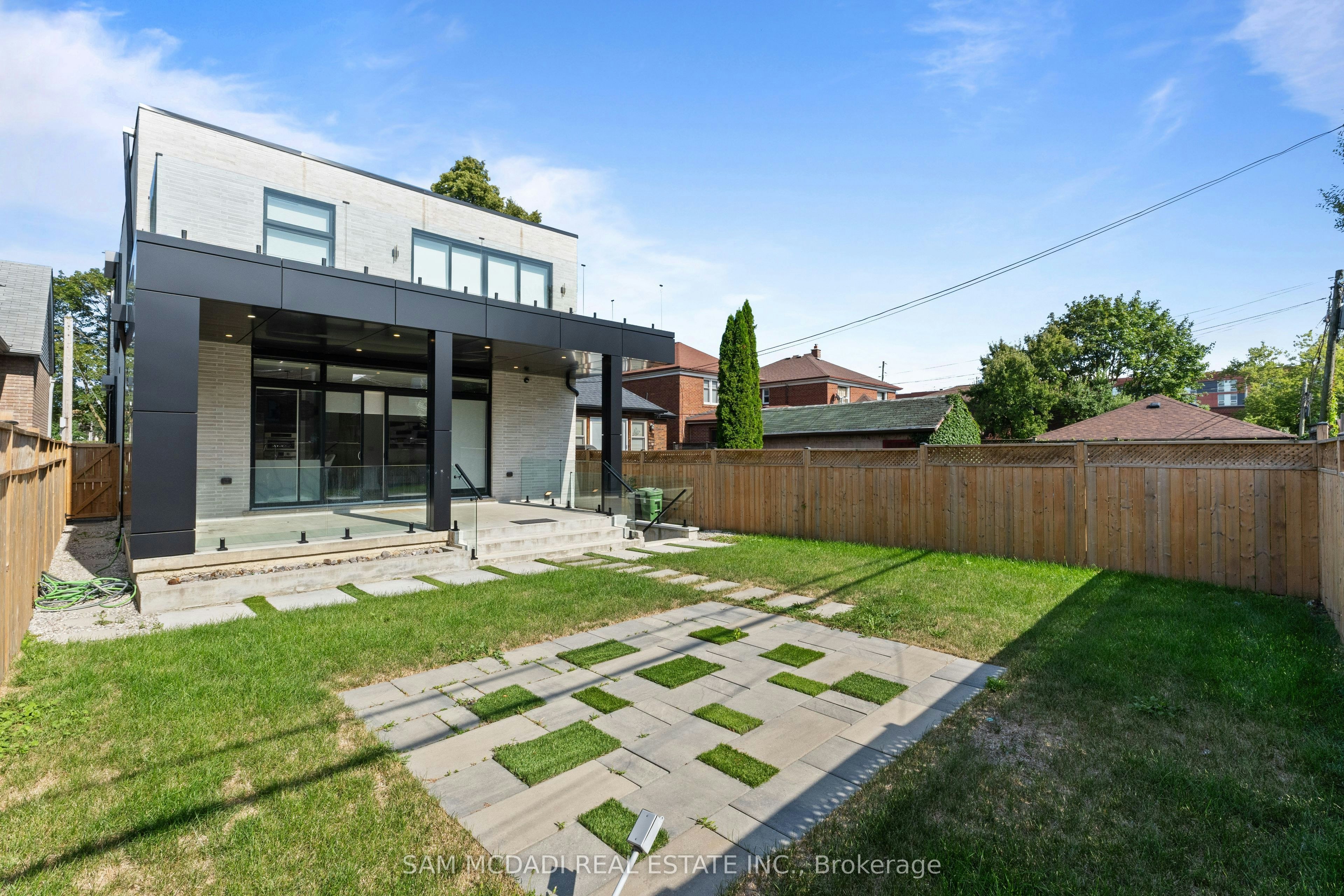 24 Twenty First Street, Toronto, ON, M8V 3L7 - 38