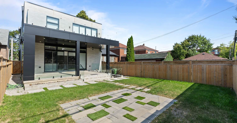 24 Twenty First Street, Toronto, ON, M8V 3L7 - 38