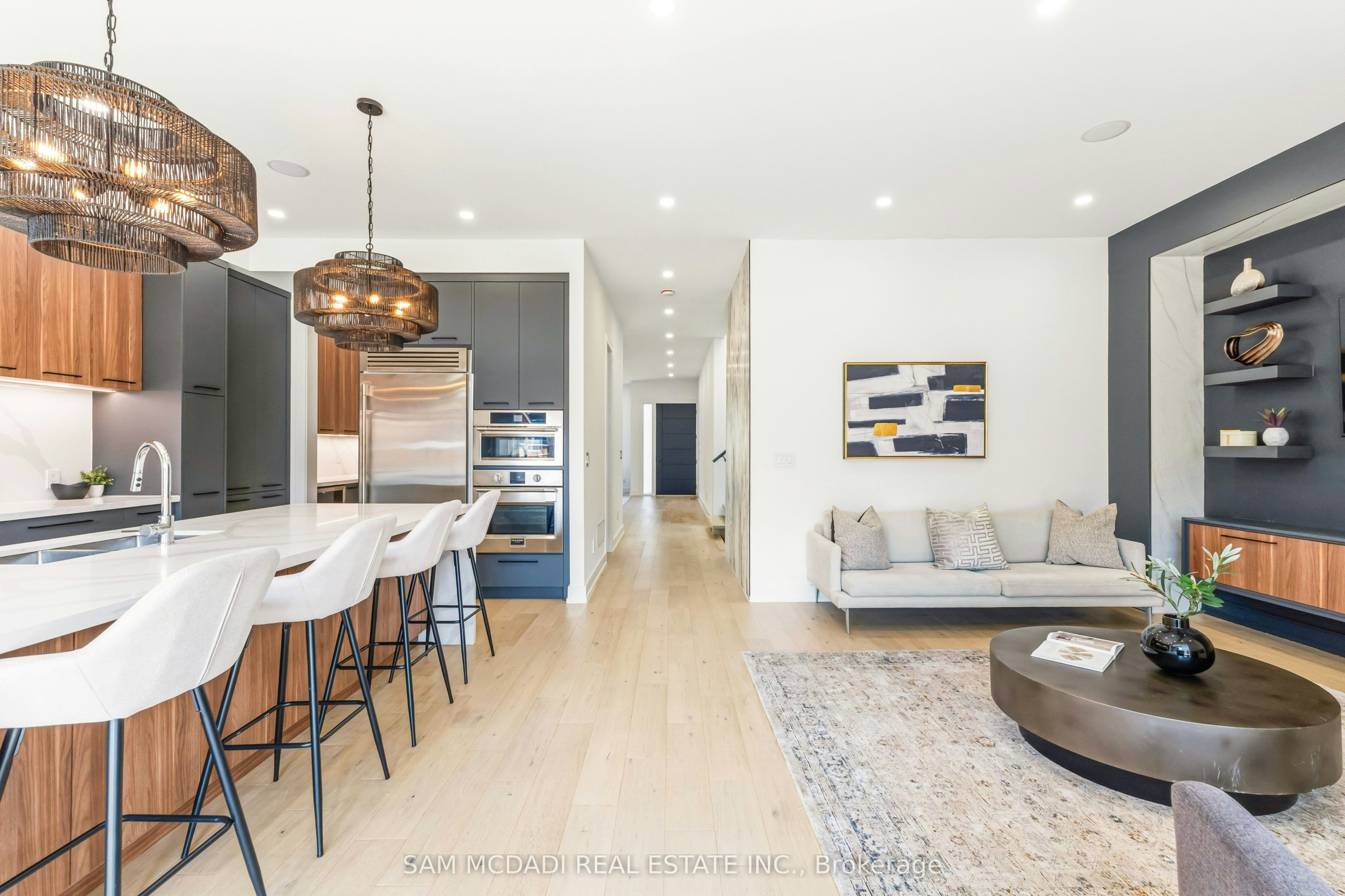 24 Twenty First Street, Toronto, ON, M8V 3L7 - 10