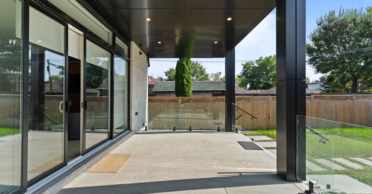 24 Twenty First Street, Toronto, ON, M8V 3L7 - 37