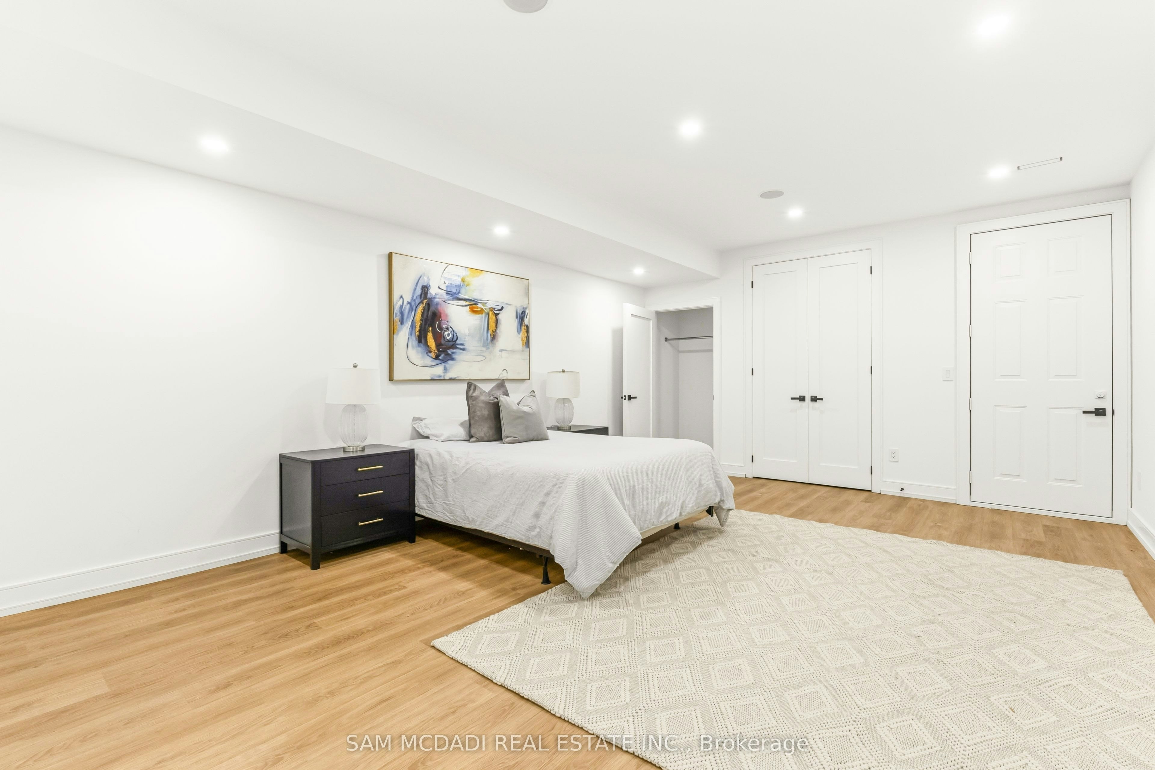 24 Twenty First Street, Toronto, ON, M8V 3L7 - 31
