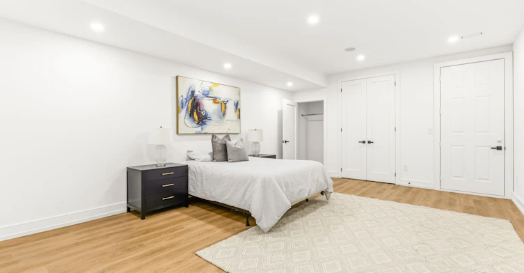 24 Twenty First Street, Toronto, ON, M8V 3L7 - 31