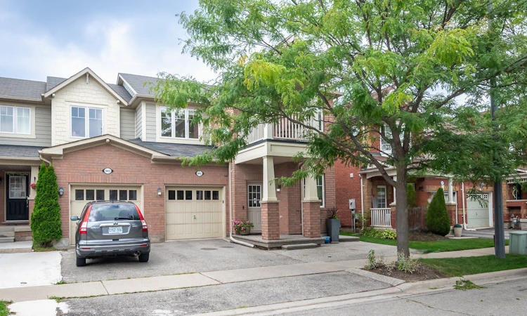 845 Gifford Crescent