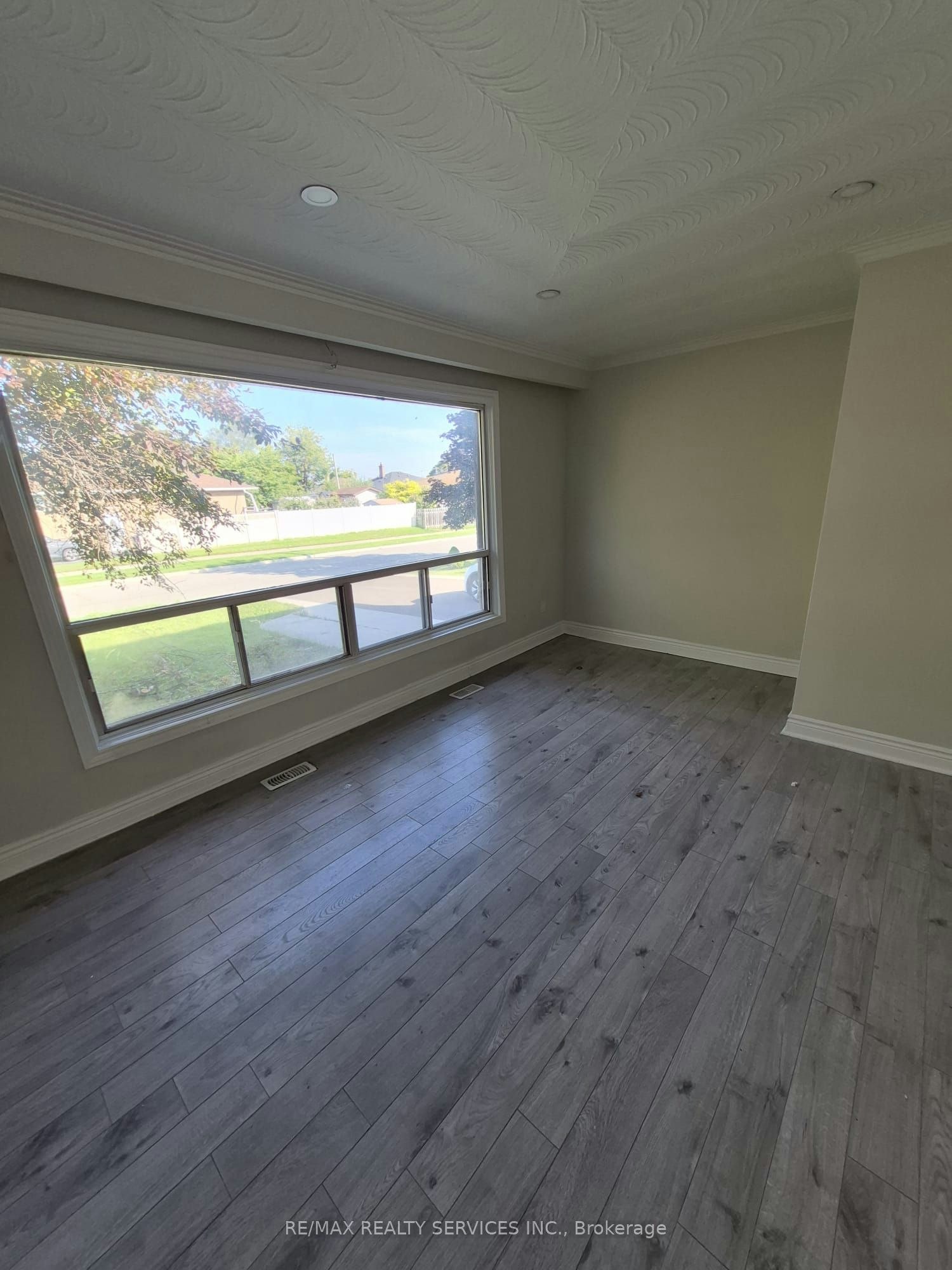 35 Jersey Avenue, Brampton, ON, L6W 1L5 - 7
