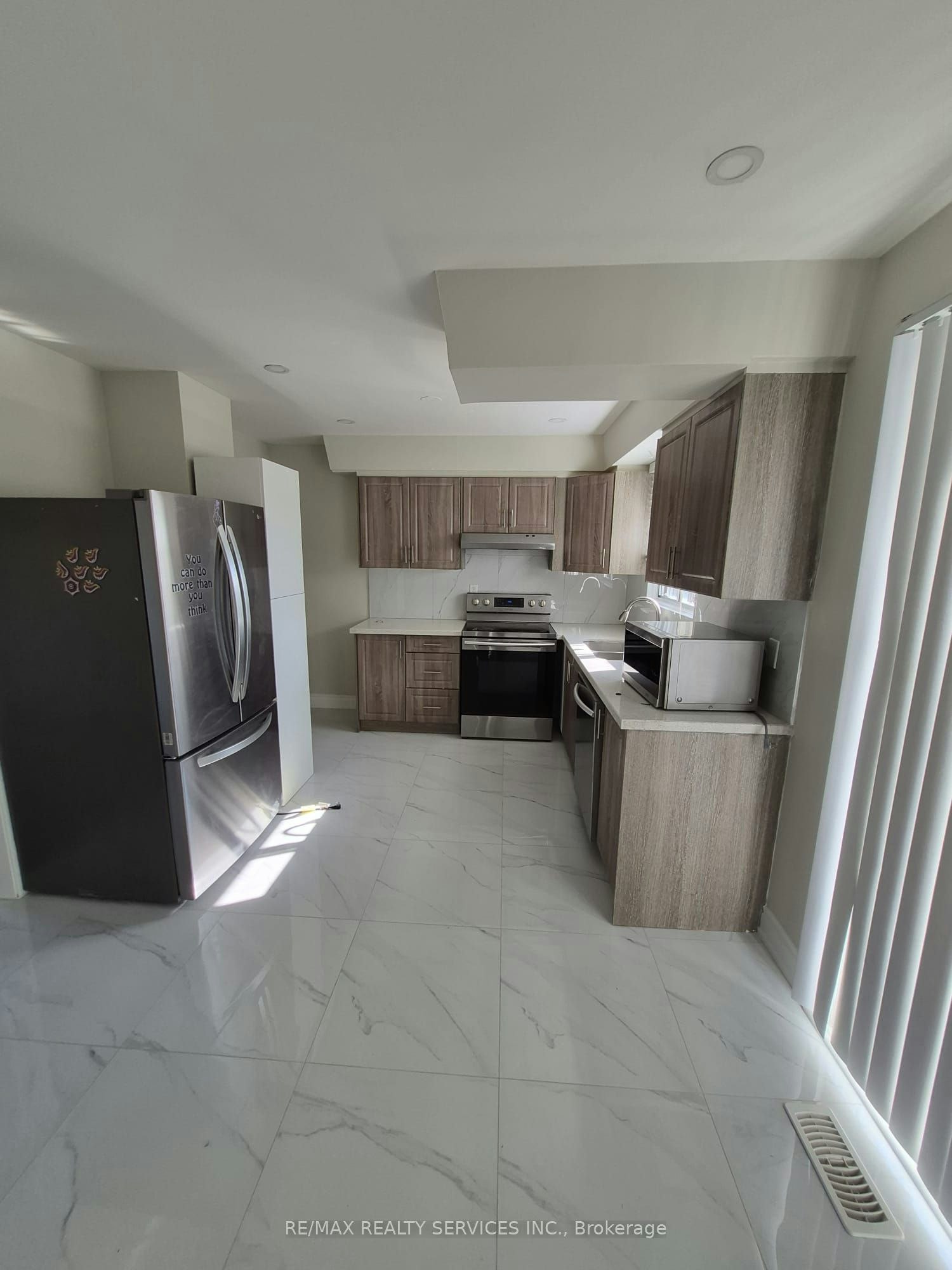 35 Jersey Avenue, Brampton, ON, L6W 1L5 - 4
