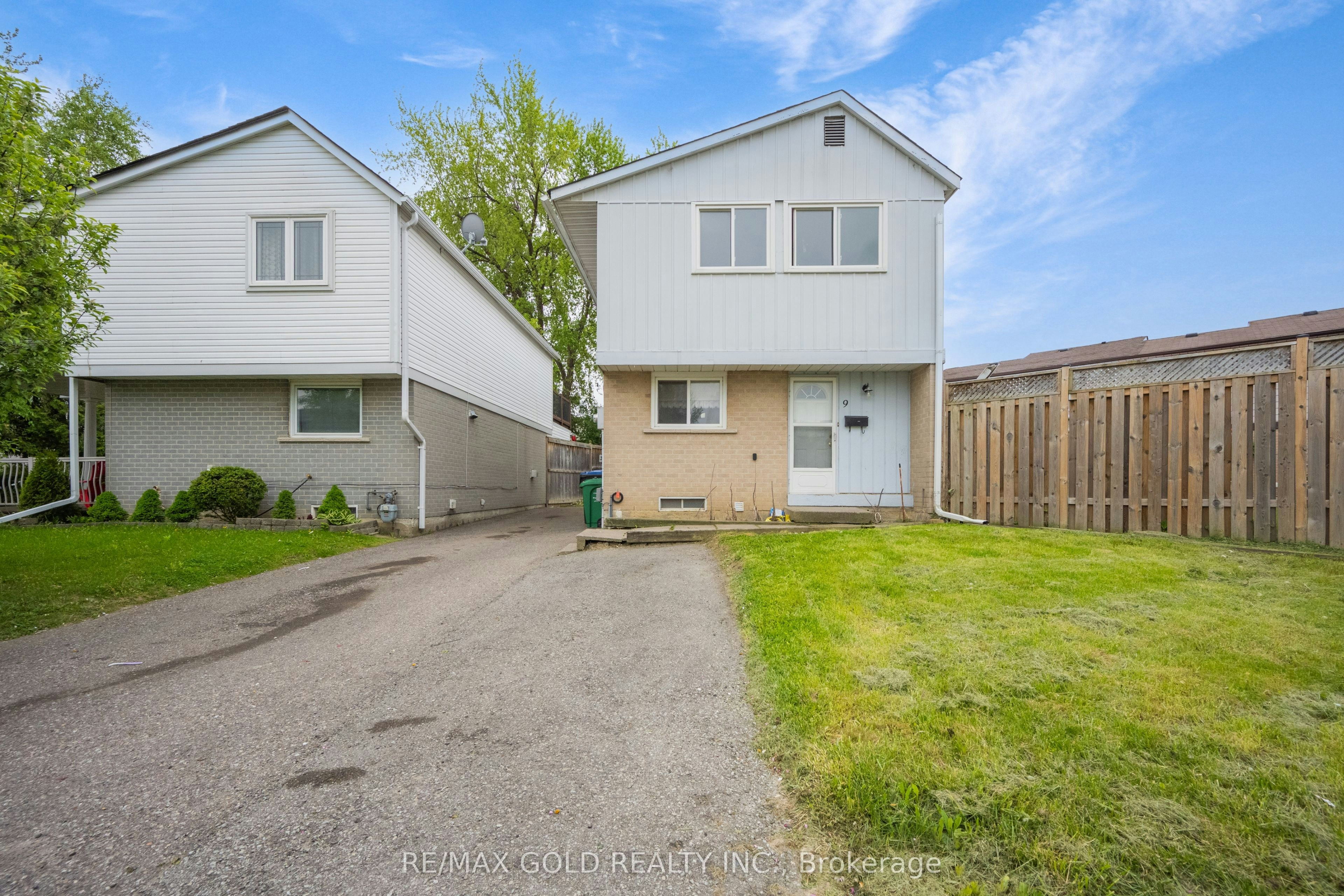 9 Havenbrook Court, Brampton, ON, L6S 2B4
