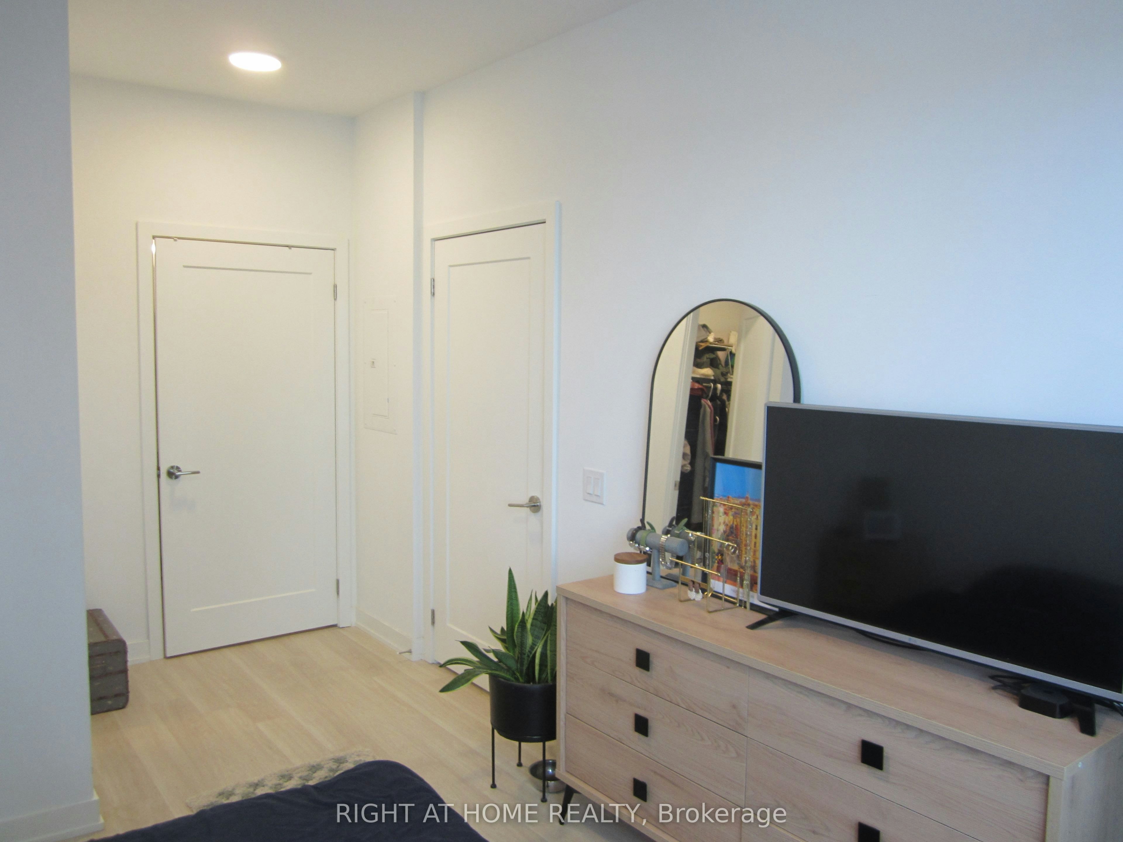 618-5105 Hurontario Street, Mississauga, ON, L4Z 0C9 - 10