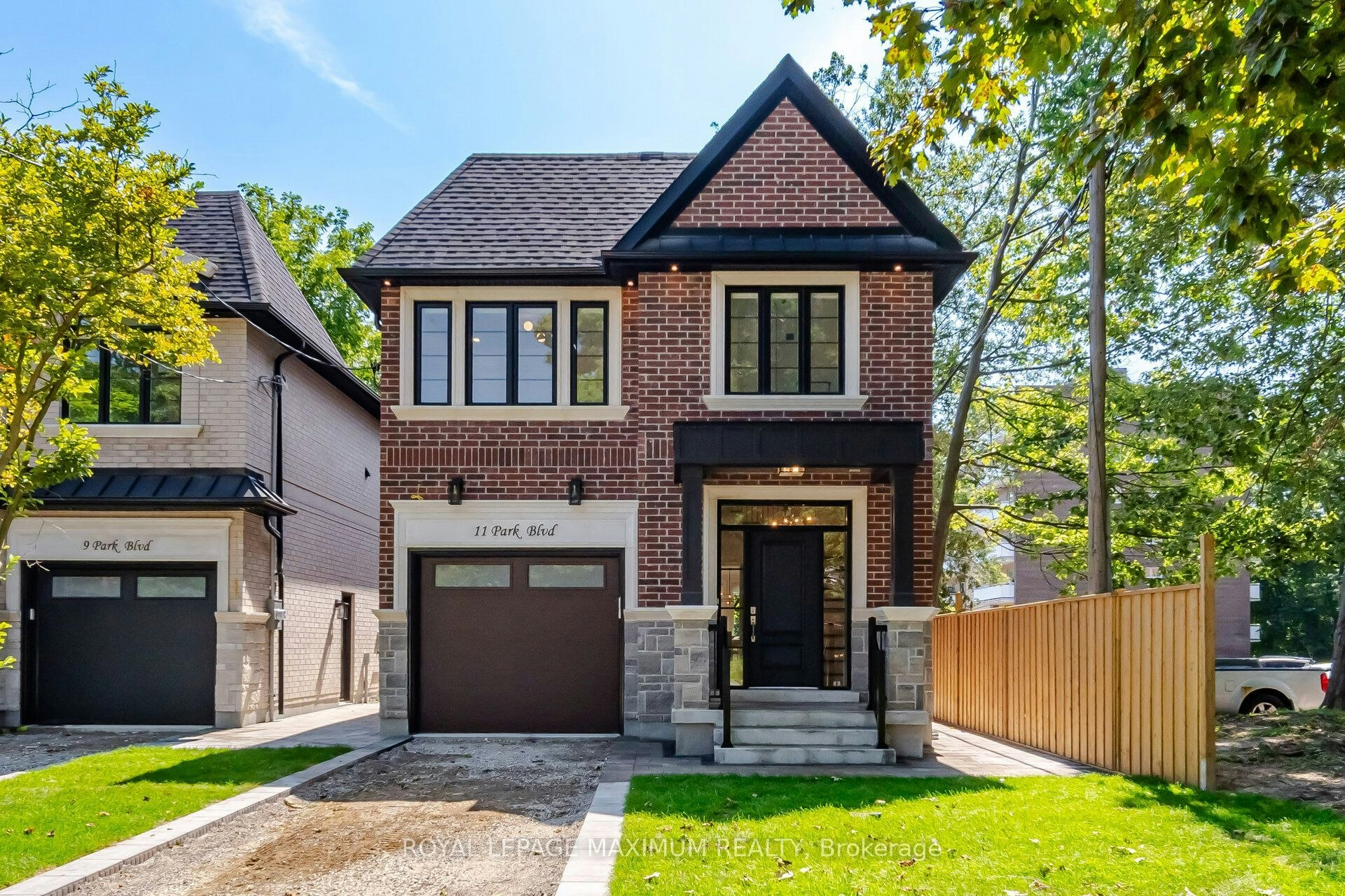 11 Park Blvd Boulevard, Toronto, ON, M8W 1G3