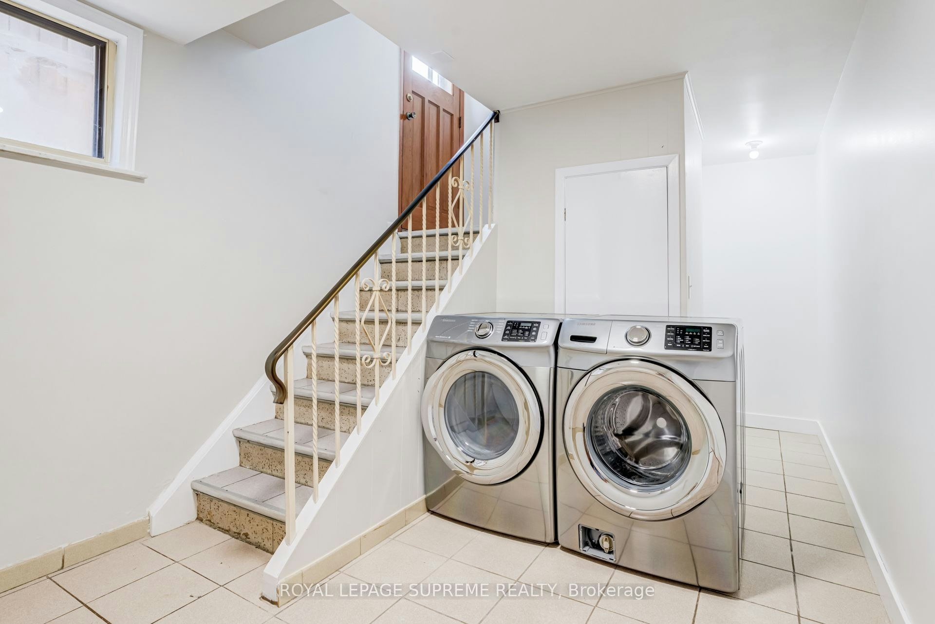 Bsmt-5 Paramount Court, Toronto, ON, M6M 2L3 - 4