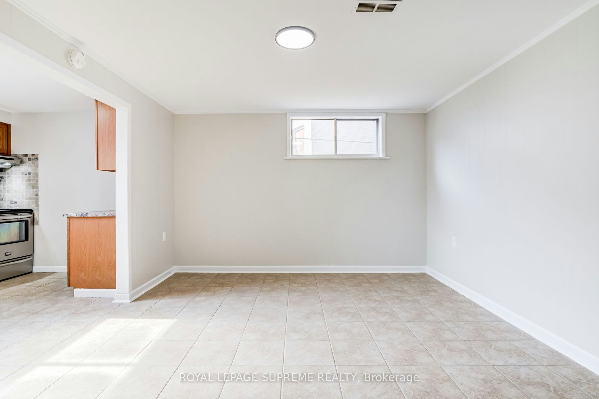 Bsmt-5 Paramount Court, Toronto, ON, M6M 2L3 - 8