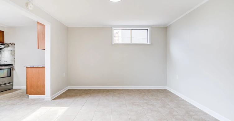 Bsmt-5 Paramount Court, Toronto, ON, M6M 2L3 - 8