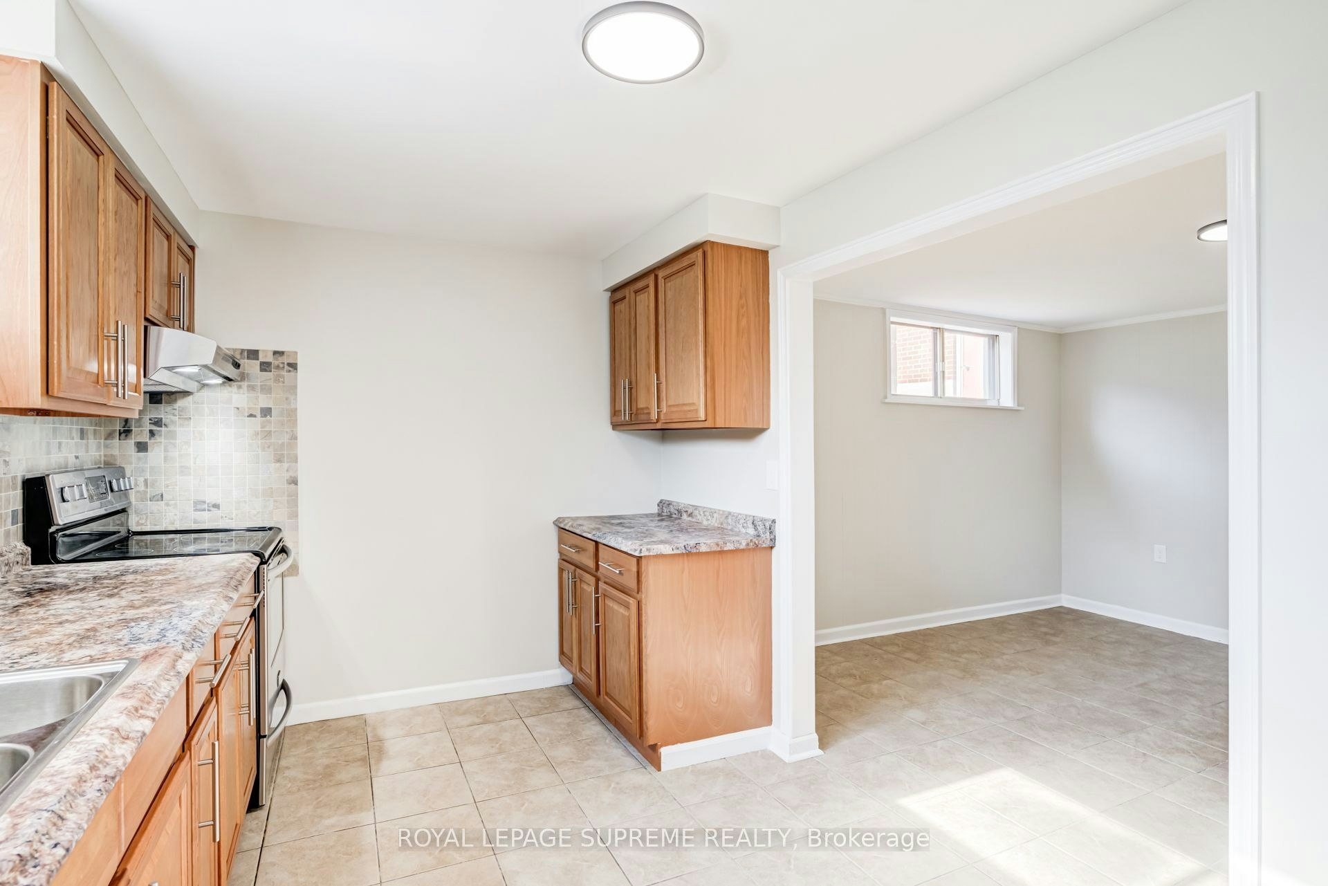 Bsmt-5 Paramount Court, Toronto, ON, M6M 2L3 - 10