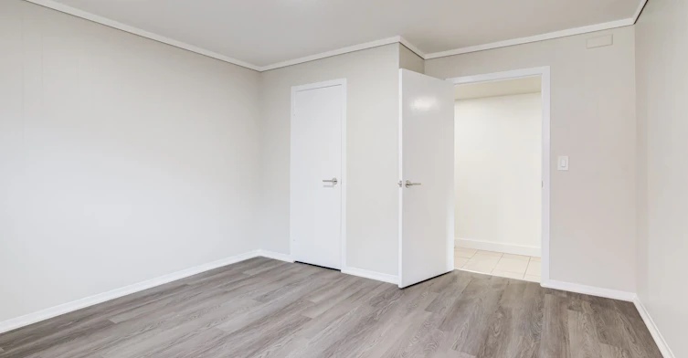 Bsmt-5 Paramount Court, Toronto, ON, M6M 2L3 - 16