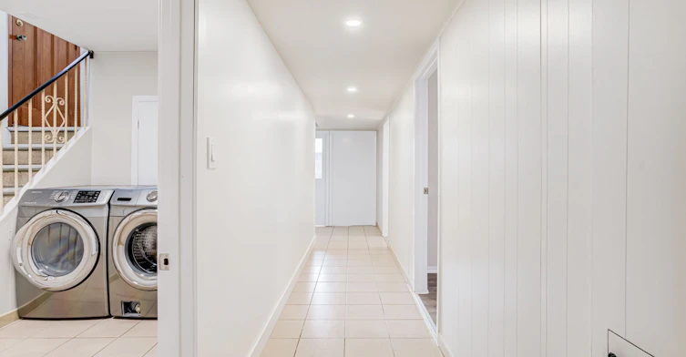 Bsmt-5 Paramount Court, Toronto, ON, M6M 2L3 - 6