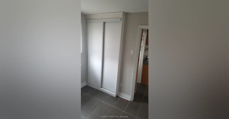 C-14 North Alarton Street, Mississauga, ON, L4T 1J8 - 4