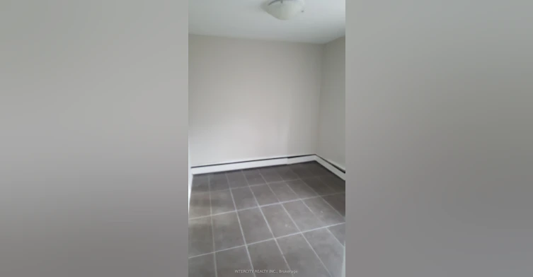 C-14 North Alarton Street, Mississauga, ON, L4T 1J8 - 3