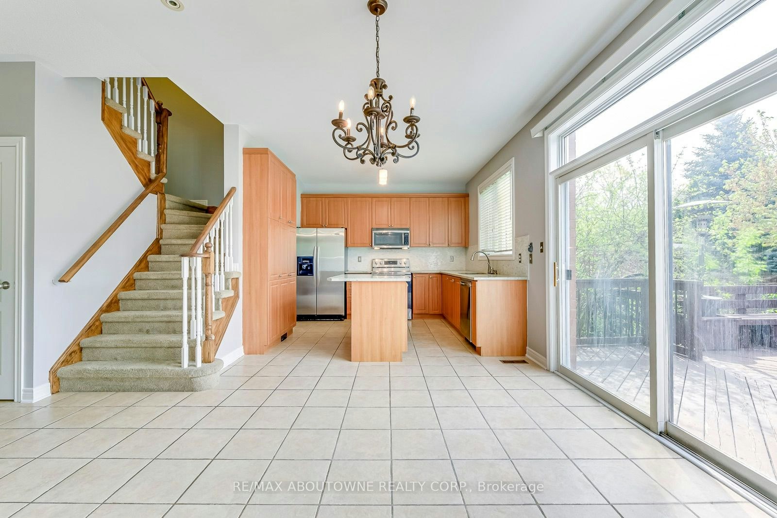 2290 Woodmont Crescent S, Oakville, ON, L6M 5A1 - 12