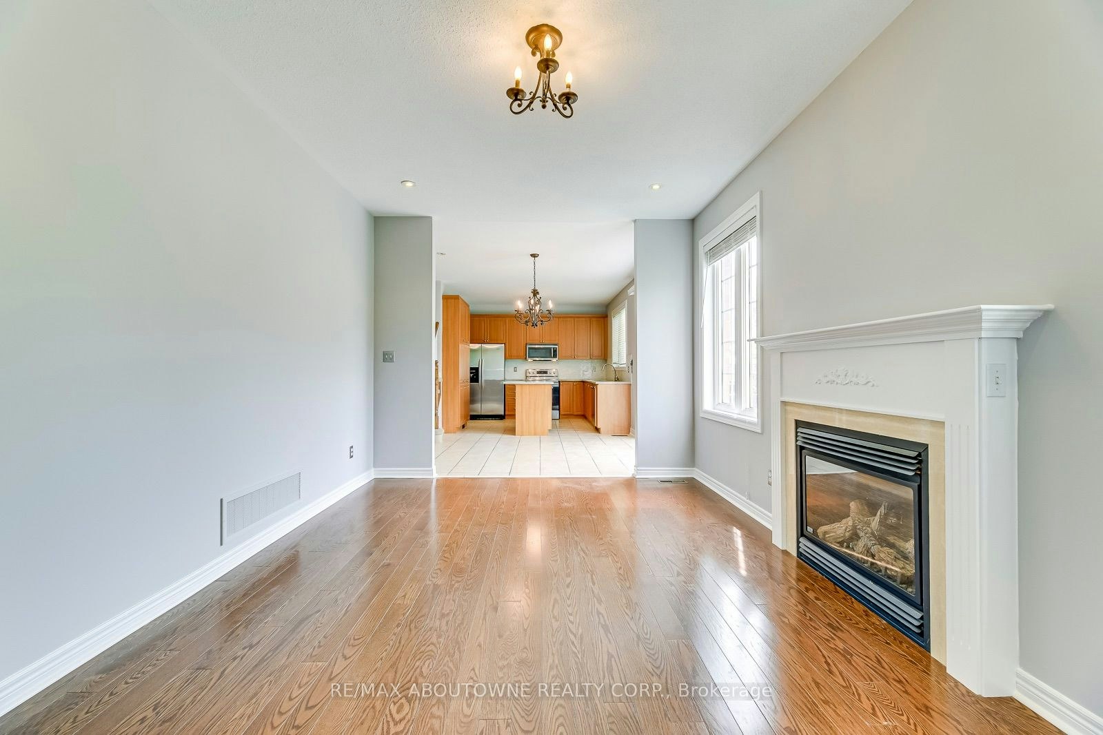 2290 Woodmont Crescent S, Oakville, ON, L6M 5A1 - 22