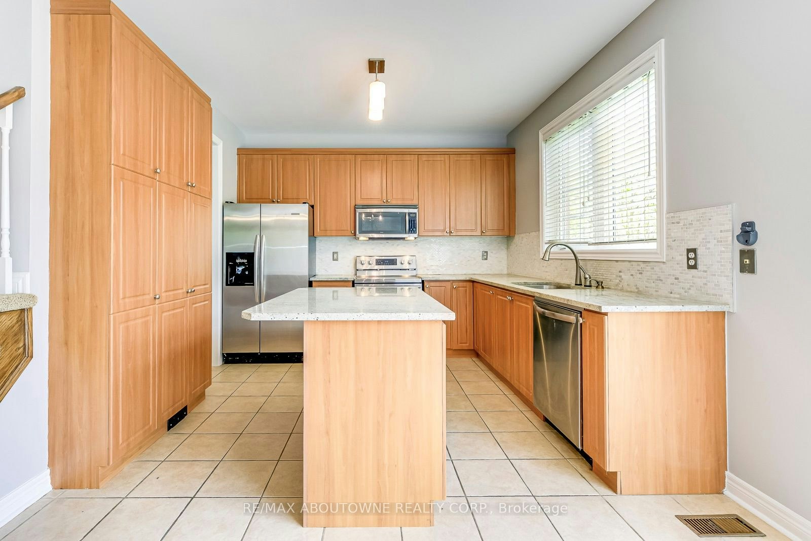2290 Woodmont Crescent S, Oakville, ON, L6M 5A1 - 14