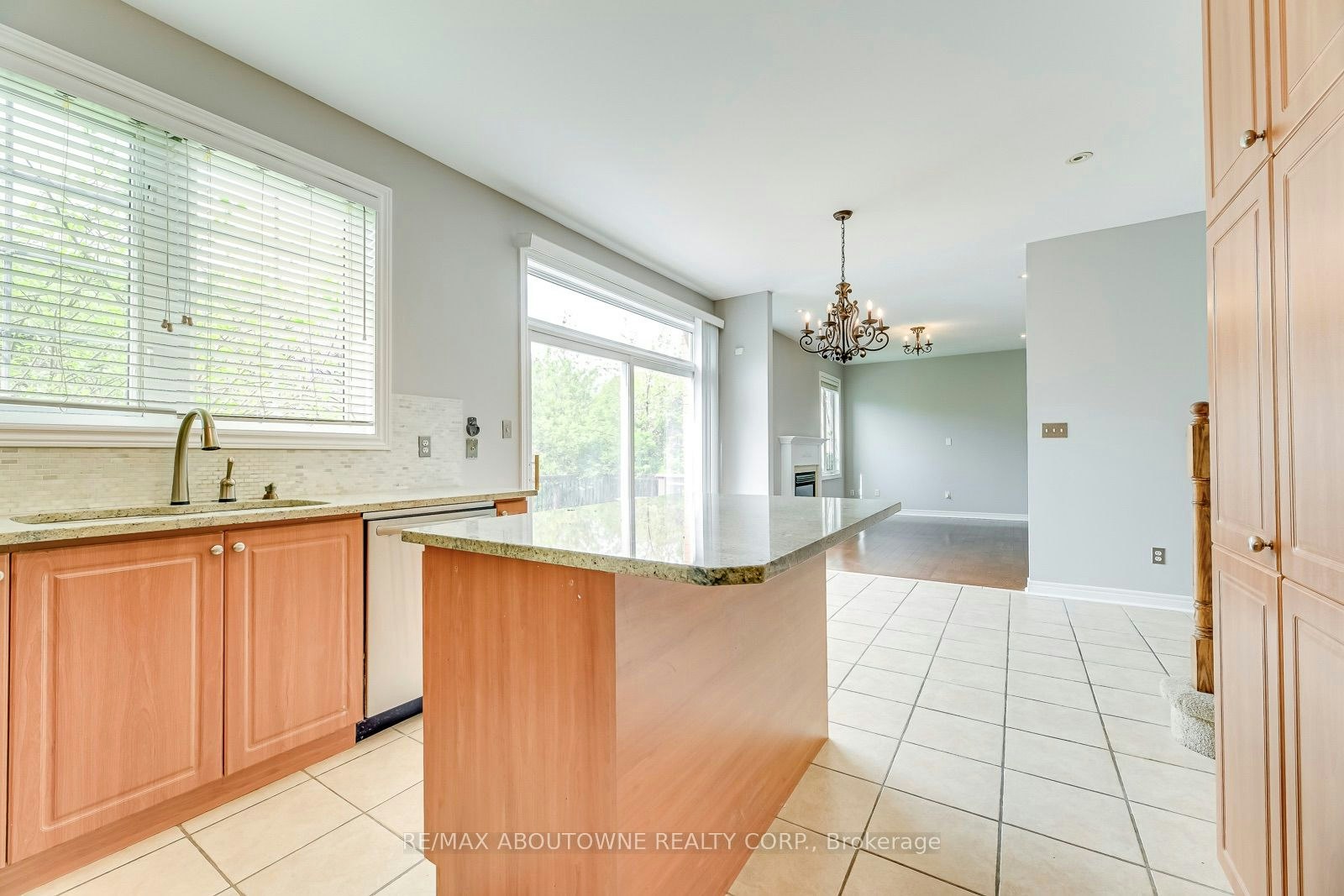2290 Woodmont Crescent S, Oakville, ON, L6M 5A1 - 18