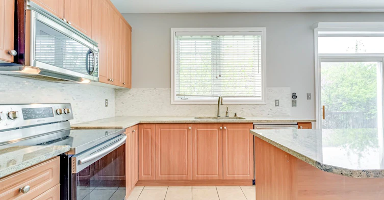 2290 Woodmont Crescent S, Oakville, ON, L6M 5A1 - 17